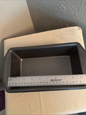 Wilton Black Nonstick Loaf Pan